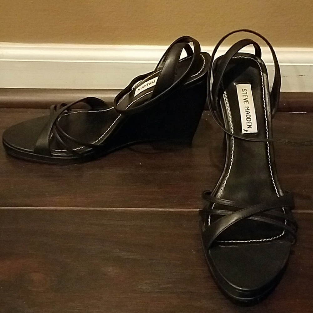 Steve Madden - Picture 3 of 3